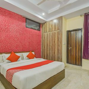 OYO Flagship 62907 Hotel Royal Blue